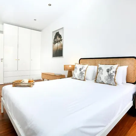 Faro, Modern Duplex With A Bliss Terrace 아파트 *