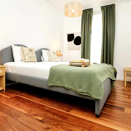 Faro, Modern Duplex With A Bliss Terrace 아파트 *